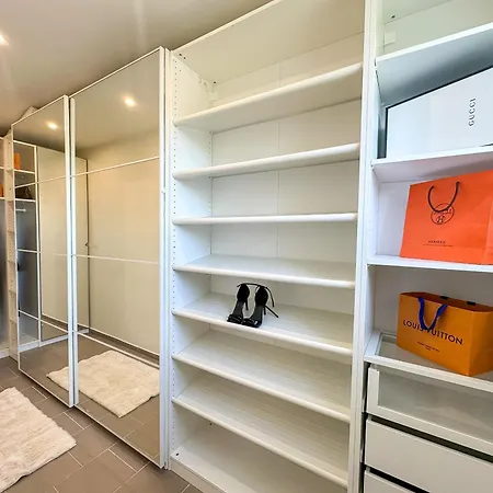 아파트 Simcity 3 I Skyline Elegance I 3br, Private Parking, Sunny Terrace With Panoramic View 5min Walk To Square